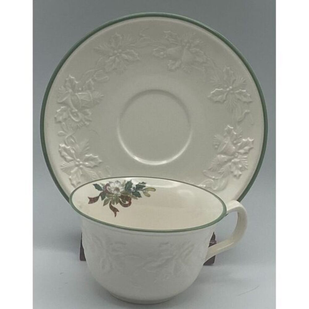 Mikasa Holiday Season Teacup Cup and Saucer Set‎ (s)